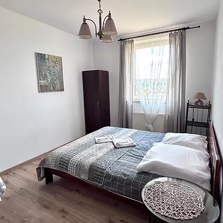 Gosciniec I Restauracja Salton Apartment Bochnia Room photo