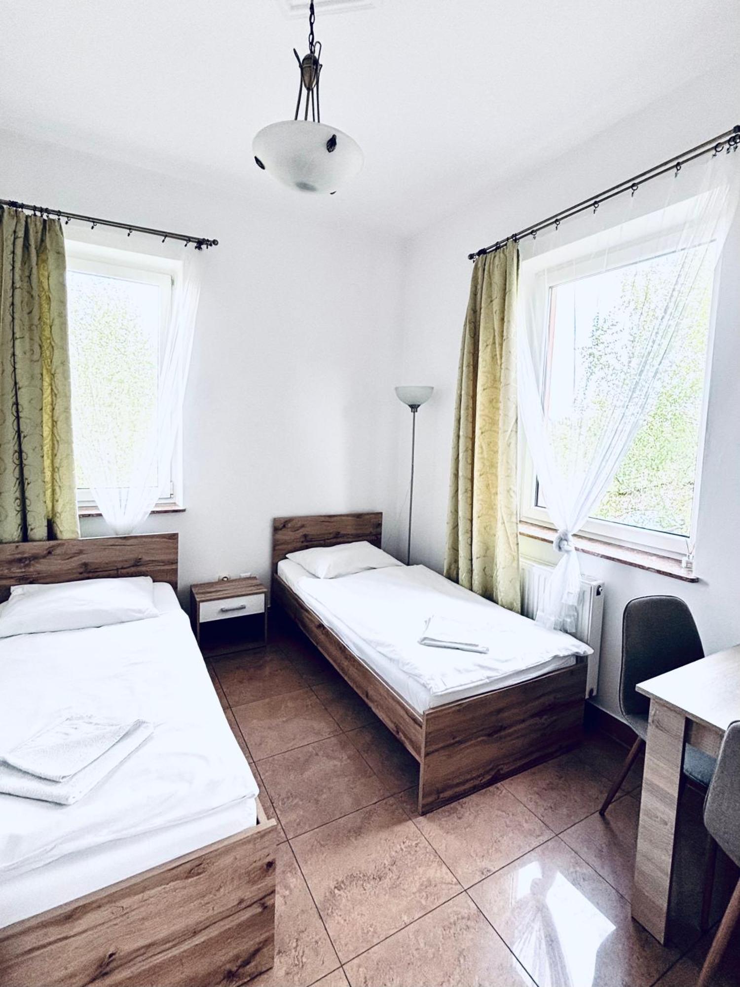 Gosciniec I Restauracja Salton Homestay