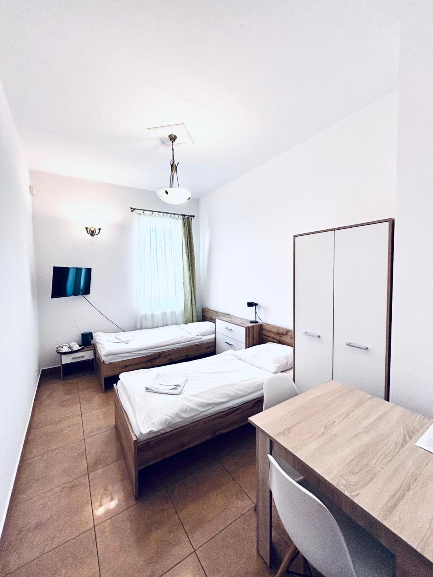 Homestay Gosciniec I Restauracja Salton *