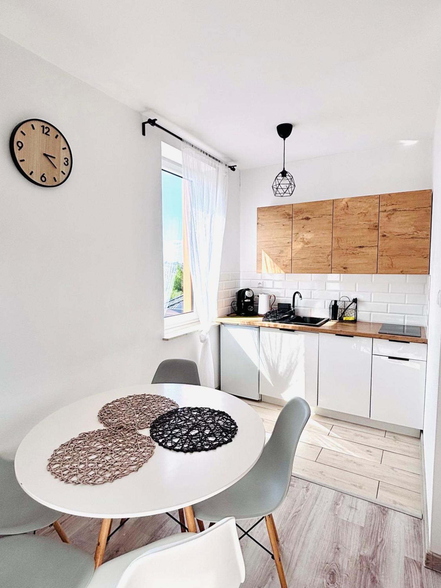 Gosciniec I Restauracja Salton Homestay *