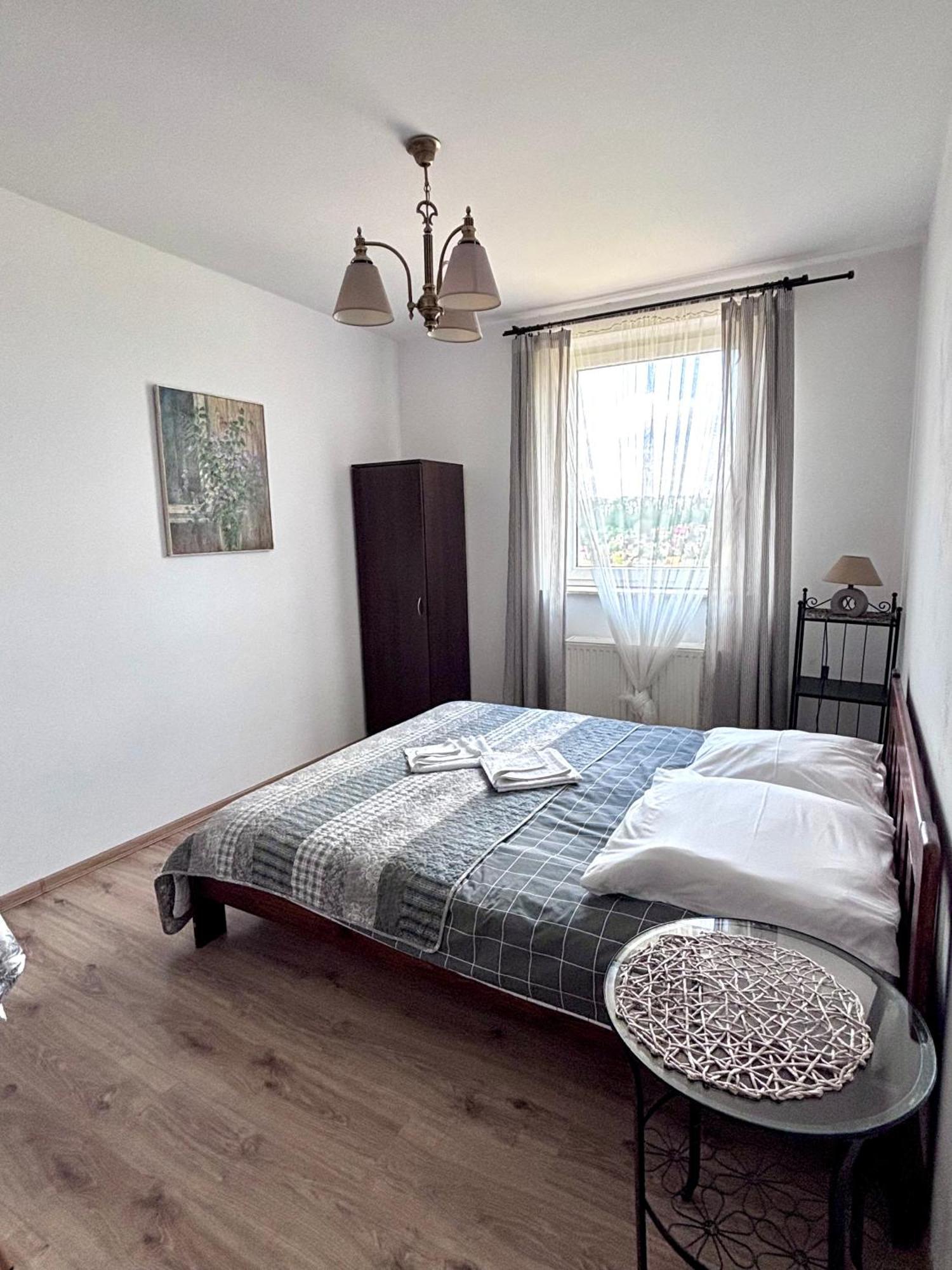 Homestay Gosciniec I Restauracja Salton *