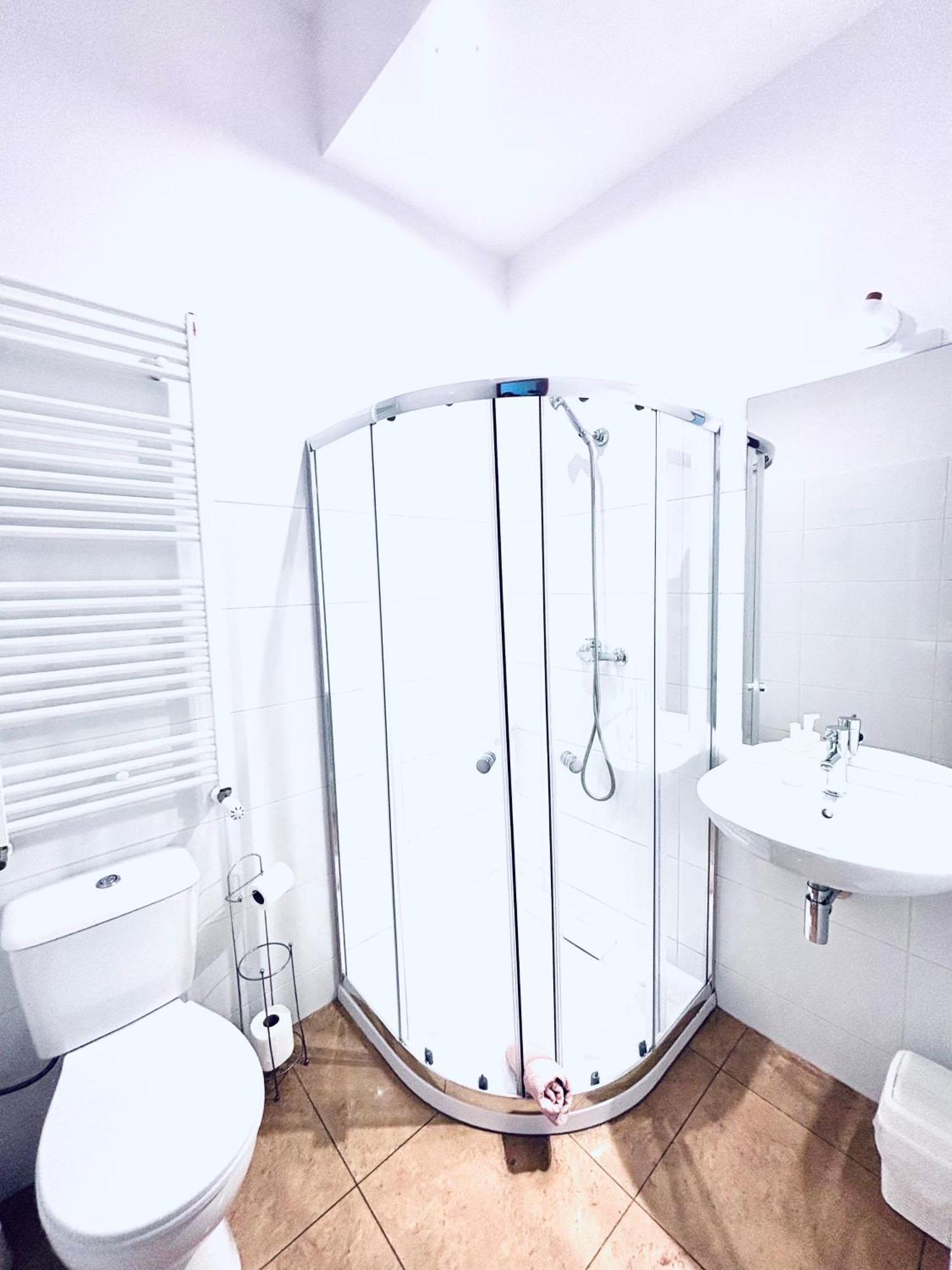 Homestay Gosciniec I Restauracja Salton Bochnia