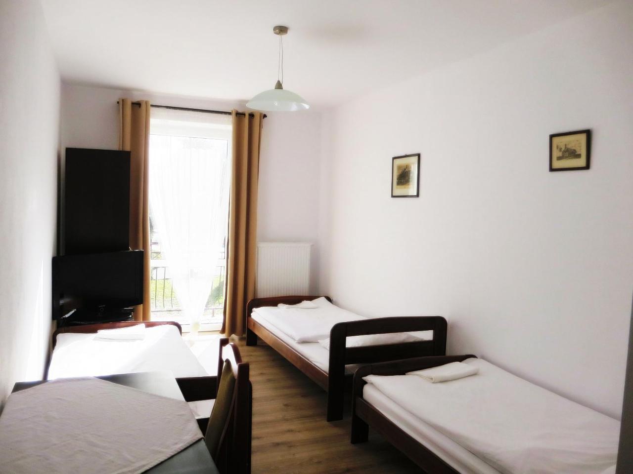 Homestay Gosciniec I Restauracja Salton *